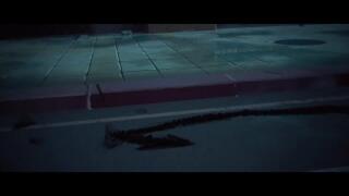 X стильно уходит от преследования 