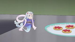 Тихо стырила и ушла...