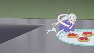 Русалка тырит печенье 😐