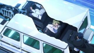 В индийских боевиках о таком и не мечтали