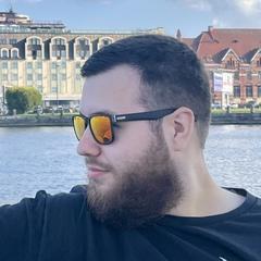 Александр Азовский