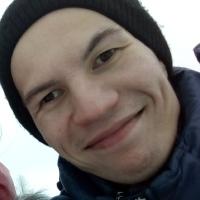 Роман Попов