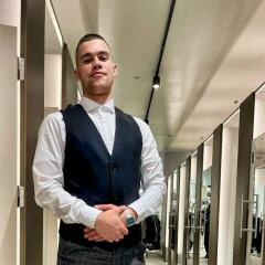 Женя Мартынов